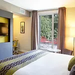 Western Paris Ermitage 4* ميدو