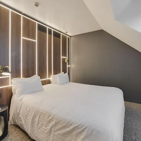 Western Paris Ermitage מלון 4*