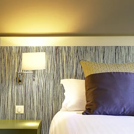Отель Western Paris Ermitage 4*