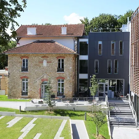 Western Paris Ermitage
