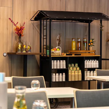 Western Paris Ermitage 4* Мёдон