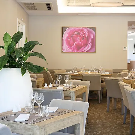 Western Paris Ermitage Hotel 4*